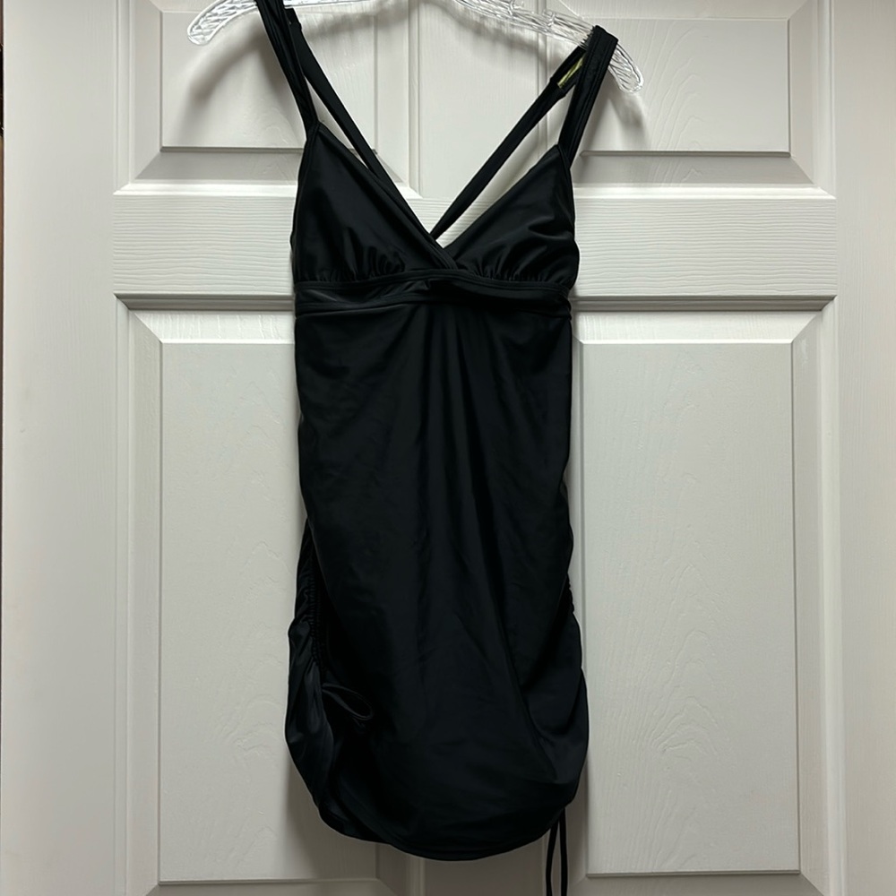 Athleta swim dress underwire 36B 34C adjustable black flattering S M romper